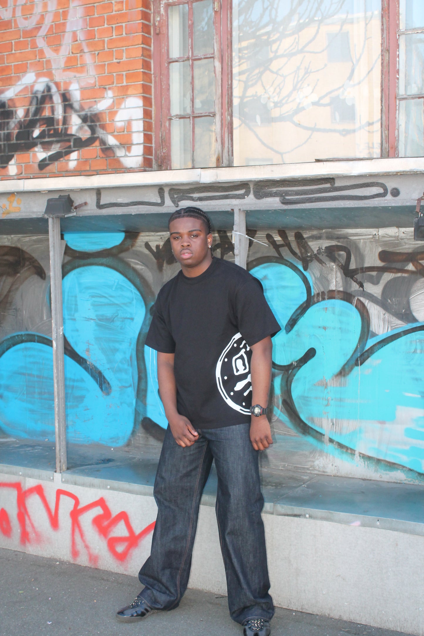 JUMBO CLOCK TEE *BLACK